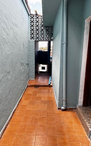 Casa para alugar com 30m², 1 quarto e sem vaga Casa para alugar com 30m², 1 quarto e sem vagaÁrea externa