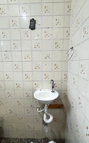 Casa para alugar com 30m², 1 quarto e sem vaga Casa para alugar com 30m², 1 quarto e sem vagaBanheiro