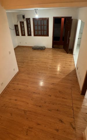 Casa para alugar com 100m², 1 quarto e 2 vagas Casa para alugar com 100m², 1 quarto e 2 vagasSala