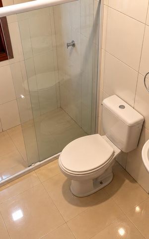 Casa para alugar com 100m², 1 quarto e 2 vagas Casa para alugar com 100m², 1 quarto e 2 vagasBanheiro