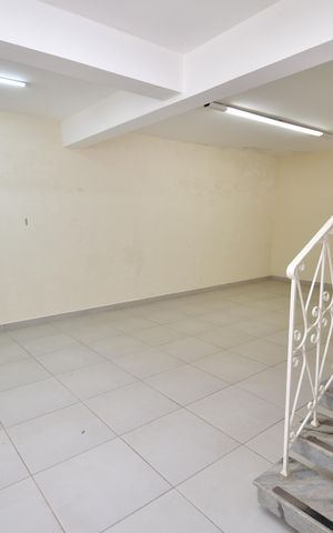 Casa para alugar com 329m², 3 quartos e 5 vagasSala 1
