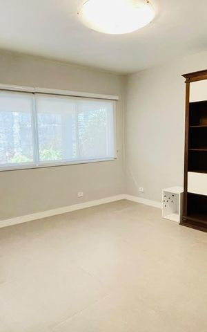 Casa de condomínio para alugar com 368m², 6 quartos e 4 vagas Casa de condomínio para alugar com 368m², 6 quartos e 4 vagasQuarto