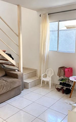 Casa à venda com 75m², 2 quartos e 1 vaga