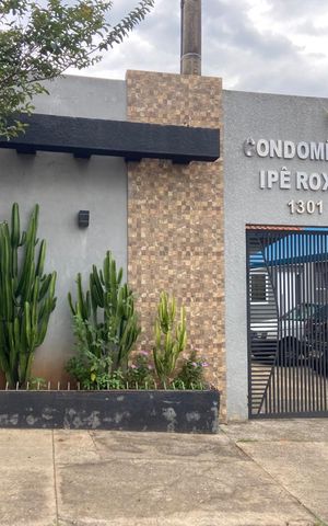 Casa à venda com 75m², 2 quartos e 1 vaga