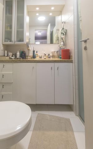 Apartamento para alugar com 105m², 3 quartos e 3 vagasBanheiro da Suíte