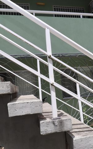 Apartamento para alugar com 80m², 2 quartos e 2 vagasEscada 
