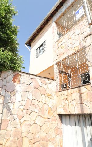 Casa para alugar com 180m², 4 quartos e 3 vagasPlaquinha