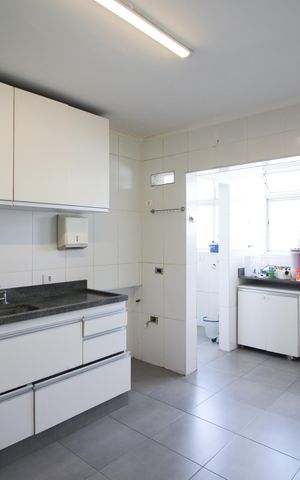 Apartamento à venda com 150m², 3 quartos e 2 vagas Apartamento à venda com 150m², 3 quartos e 2 vagasCozinha
