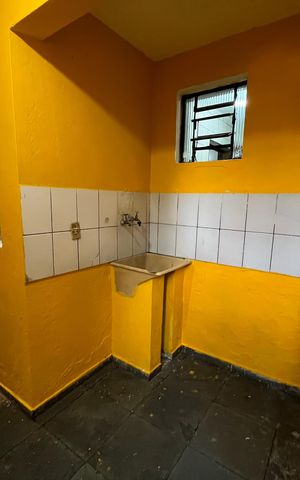 Casa para alugar com 30m², 1 quarto e sem vaga Casa para alugar com 30m², 1 quarto e sem vagaÁrea de serviço
