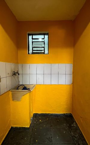 Casa para alugar com 30m², 1 quarto e sem vaga Casa para alugar com 30m², 1 quarto e sem vagaÁrea de serviço