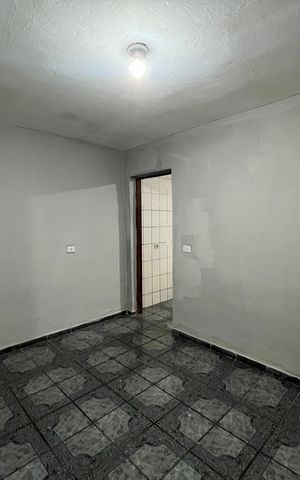 Casa para alugar com 30m², 1 quarto e sem vaga Casa para alugar com 30m², 1 quarto e sem vagaQuarto