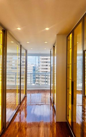 Apartamento à venda com 69m², 1 quarto e 2 vagas Apartamento à venda com 69m², 1 quarto e 2 vagasCloset da suíte