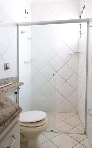 Apartamento para alugar com 100m², 3 quartos e 2 vagasBanheiro do Quarto 3
