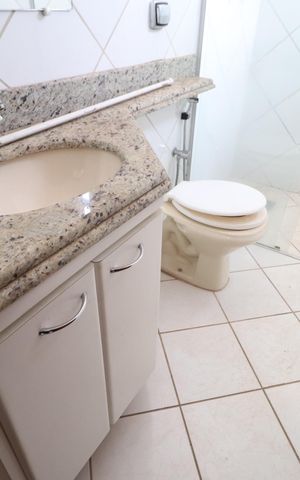 Apartamento para alugar com 100m², 3 quartos e 2 vagasBanheiro do Quarto 3