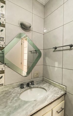 Casa de condomínio para alugar com 100m², 3 quartos e 2 vagas Casa de condomínio para alugar com 100m², 3 quartos e 2 vagasBanheiro