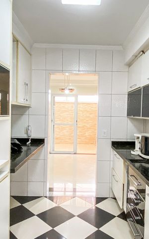 Casa de condomínio para alugar com 100m², 3 quartos e 2 vagas Casa de condomínio para alugar com 100m², 3 quartos e 2 vagasCozinha