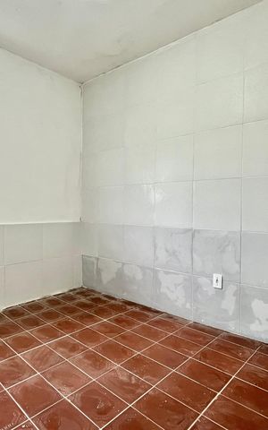 Casa para alugar com 50m², 1 quarto e sem vaga Casa para alugar com 50m², 1 quarto e sem vagaSala