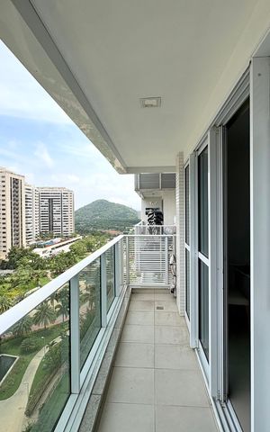 Apartamento à venda com 78m², 2 quartos e 1 vaga Apartamento à venda com 78m², 2 quartos e 1 vagaVaranda
