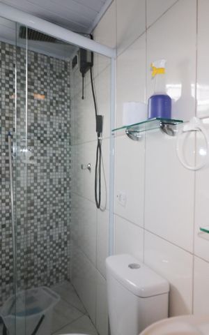 Casa à venda com 56m², 2 quartos e 1 vaga Casa à venda com 56m², 2 quartos e 1 vagaBanheiro da Suíte 2