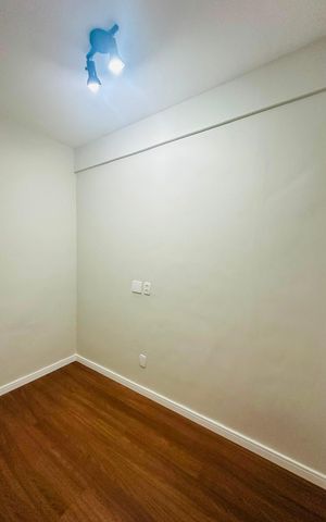 Apartamento à venda com 64m², 2 quartos e 1 vaga Apartamento à venda com 64m², 2 quartos e 1 vagaEscritório