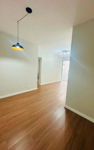 Apartamento à venda com 64m², 2 quartos e 1 vaga Apartamento à venda com 64m², 2 quartos e 1 vagaSala