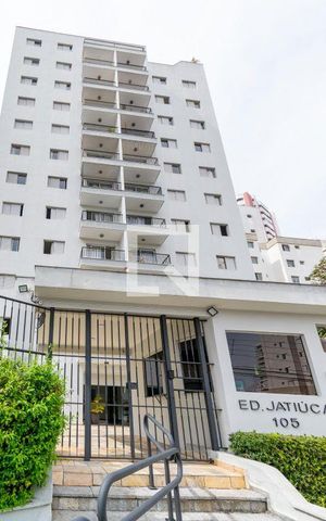 Apartamento para alugar com 65m², 2 quartos e 1 vaga Apartamento para alugar com 65m², 2 quartos e 1 vagaFachada e portaria