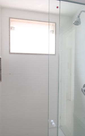 Casa de condomínio para alugar com 127m², 3 quartos e 2 vagasBanheiro canadense das suítes 2 e 3
