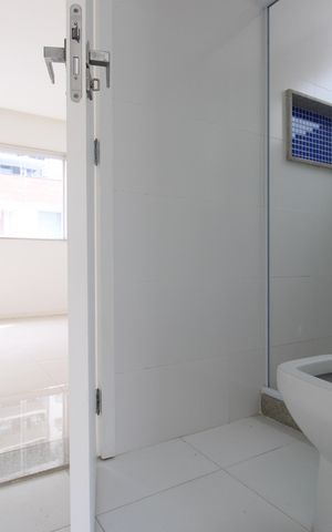 Casa de condomínio para alugar com 127m², 3 quartos e 2 vagasBanheiro canadense das suítes 2 e 3