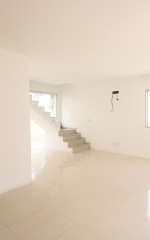 Casa de condomínio para alugar com 127m², 3 quartos e 2 vagasSala