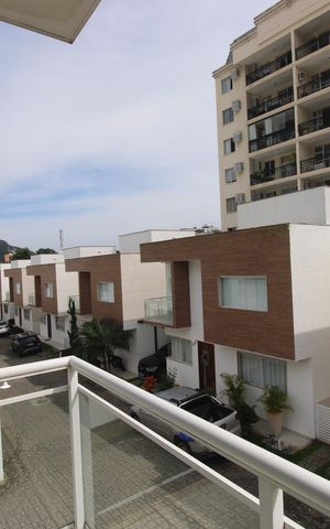 Casa de condomínio para alugar com 127m², 3 quartos e 2 vagasSuíte 1 - Varanda