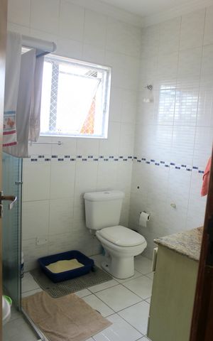 Casa à venda com 150m², 3 quartos e 2 vagasBanheiro da suíte