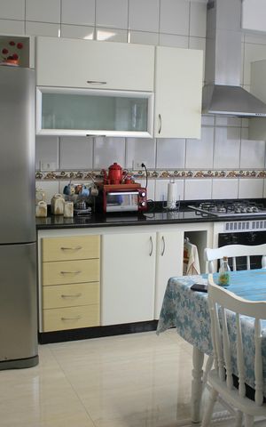 Casa à venda com 150m², 3 quartos e 2 vagasCozinha