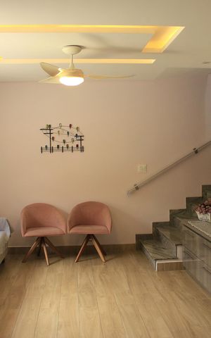Casa à venda com 150m², 3 quartos e 2 vagasSala