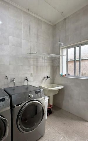 Casa para alugar com 500m², 3 quartos e 8 vagas Casa para alugar com 500m², 3 quartos e 8 vagasÁrea de Serviço