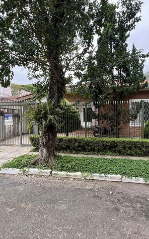 Casa para alugar com 500m², 3 quartos e 8 vagas Casa para alugar com 500m², 3 quartos e 8 vagasFachada