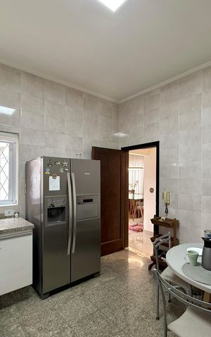 Casa para alugar com 500m², 3 quartos e 8 vagas Casa para alugar com 500m², 3 quartos e 8 vagasCozinha