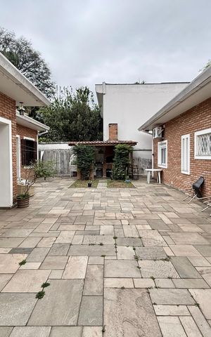 Casa para alugar com 500m², 3 quartos e 8 vagas Casa para alugar com 500m², 3 quartos e 8 vagasQuintal