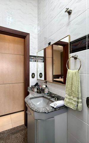 Casa para alugar com 500m², 3 quartos e 8 vagas Casa para alugar com 500m², 3 quartos e 8 vagasBanheiro Suíte 1