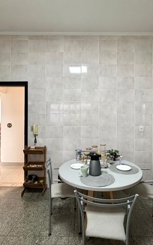 Casa para alugar com 500m², 3 quartos e 8 vagas Casa para alugar com 500m², 3 quartos e 8 vagasCozinha