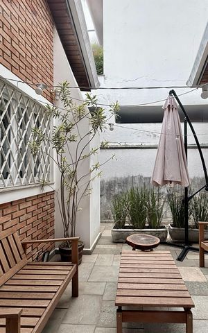 Casa para alugar com 500m², 3 quartos e 8 vagas Casa para alugar com 500m², 3 quartos e 8 vagasJardim de Inverno
