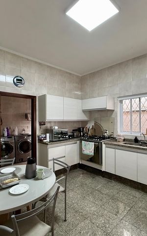 Casa para alugar com 500m², 3 quartos e 8 vagas Casa para alugar com 500m², 3 quartos e 8 vagasCozinha