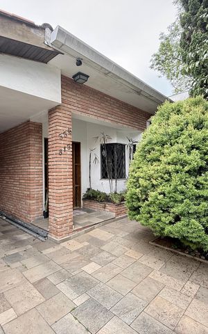 Casa para alugar com 500m², 3 quartos e 8 vagas Casa para alugar com 500m², 3 quartos e 8 vagasJardim/Garagem