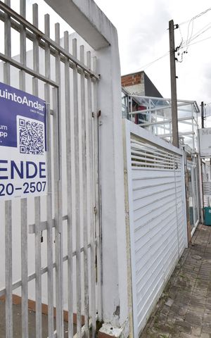 Casa à venda com 191m², 4 quartos e 6 vagasPlaca