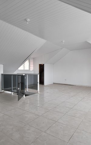 Casa à venda com 191m², 4 quartos e 6 vagasÁtico