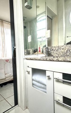 Apartamento para alugar com 80m², 2 quartos e 1 vagaBanheiro suíte 