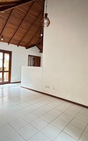 Casa para alugar com 100m², 2 quartos e 1 vaga Casa para alugar com 100m², 2 quartos e 1 vagaSala