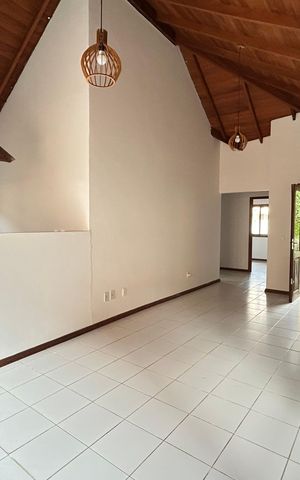Casa para alugar com 100m², 2 quartos e 1 vaga Casa para alugar com 100m², 2 quartos e 1 vagaSala