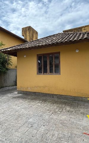 Casa para alugar com 100m², 2 quartos e 1 vaga Casa para alugar com 100m², 2 quartos e 1 vagaGaragem