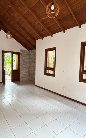 Casa para alugar com 100m², 2 quartos e 1 vaga Casa para alugar com 100m², 2 quartos e 1 vagaSala
