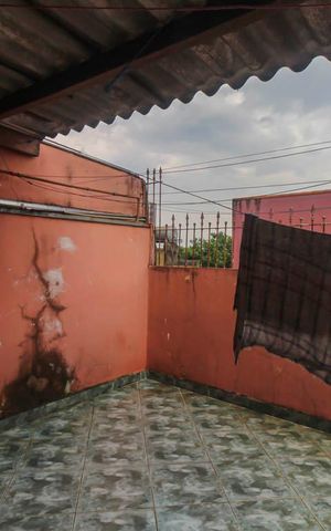 Casa à venda com 150m², 4 quartos e 2 vagas Casa à venda com 150m², 4 quartos e 2 vagasÁrea de Serviço 1